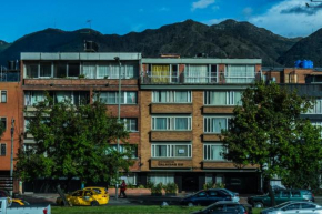  Apartamentos Galerías 52  Богота
